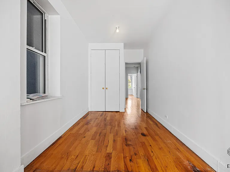 735 Rogers Ave #2L — Photo 13