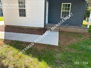 305 Leonford St, Lexington, NC 27292