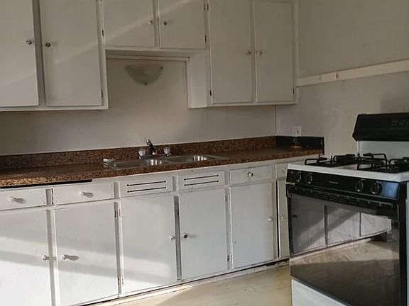 4th image of 2459 N 1st St