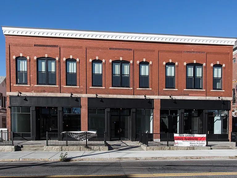 11-13 W Central St #7 — Photo 10