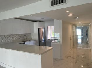 158 Lakeview Dr APT 102, Fort Lauderdale, FL 33326