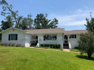 946 Stone Rd, Grand Ridge, FL 32442