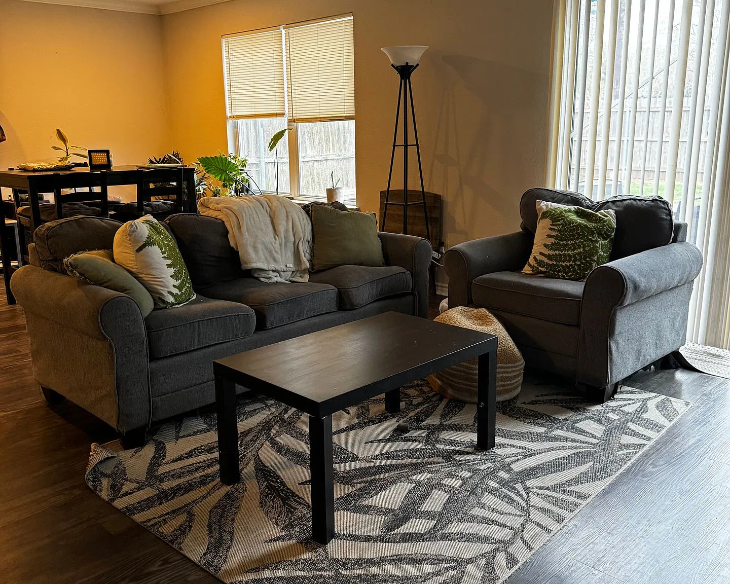 3 bed, 3.5 bath, 1350 sqft, $1,700 — Photo 4