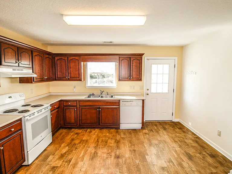 8633 Clito Rd — Photo 7
