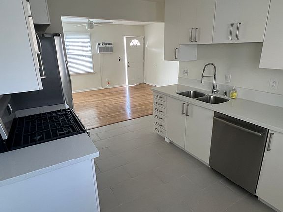 5th image of 3949 Tilden Ave
