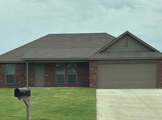 2506 Hunters Ct, Claremore, OK 74019