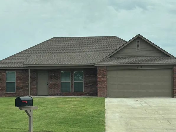 2506 Hunters Ct, Claremore, OK 74019