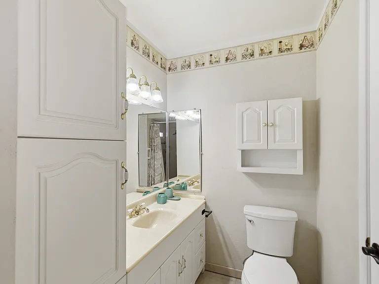 1301 W Montoya Ln — Photo 20