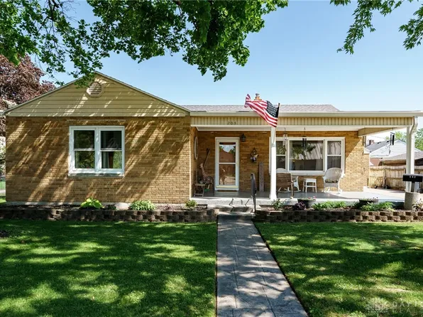 203 W Lake Ave, New Carlisle, OH 45344