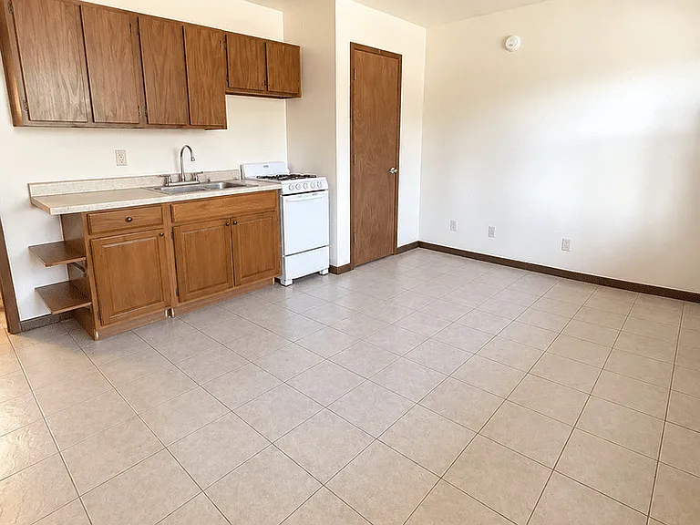 535 N Main St — Photo 9