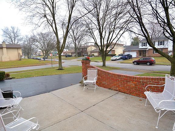 4th image of 1918 Cedar Willow Dr