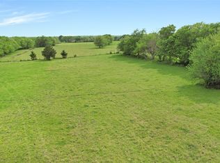 999 E Line Rd, Whitewright, TX 75491