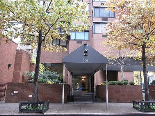 Rented by Engel & Völkers New York City | media 6