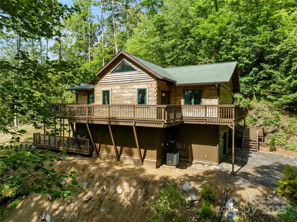 619 Leisure Ln, Burnsville, NC 28714