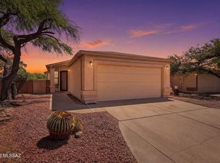 174 E Camino De Diana, Green Valley, AZ 85614