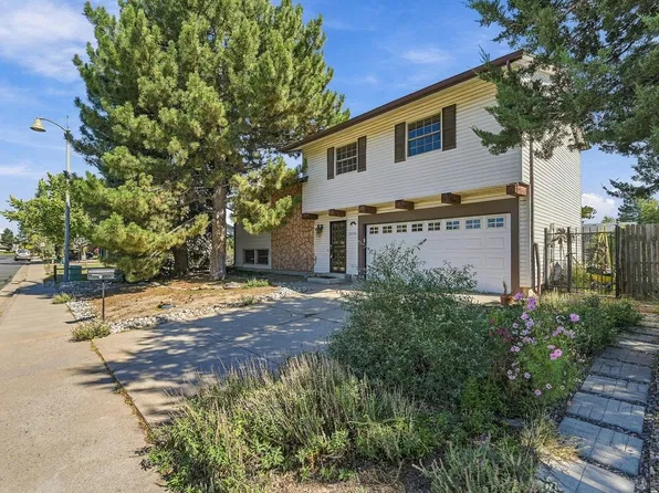 15303 E Nassau Dr, Aurora, CO 80013