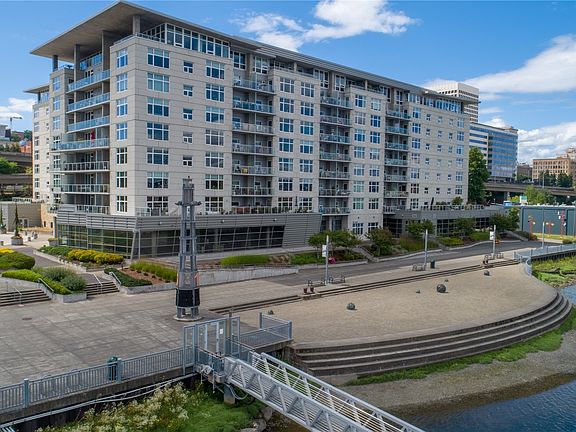 3rd image of 1515 Dock Street #222