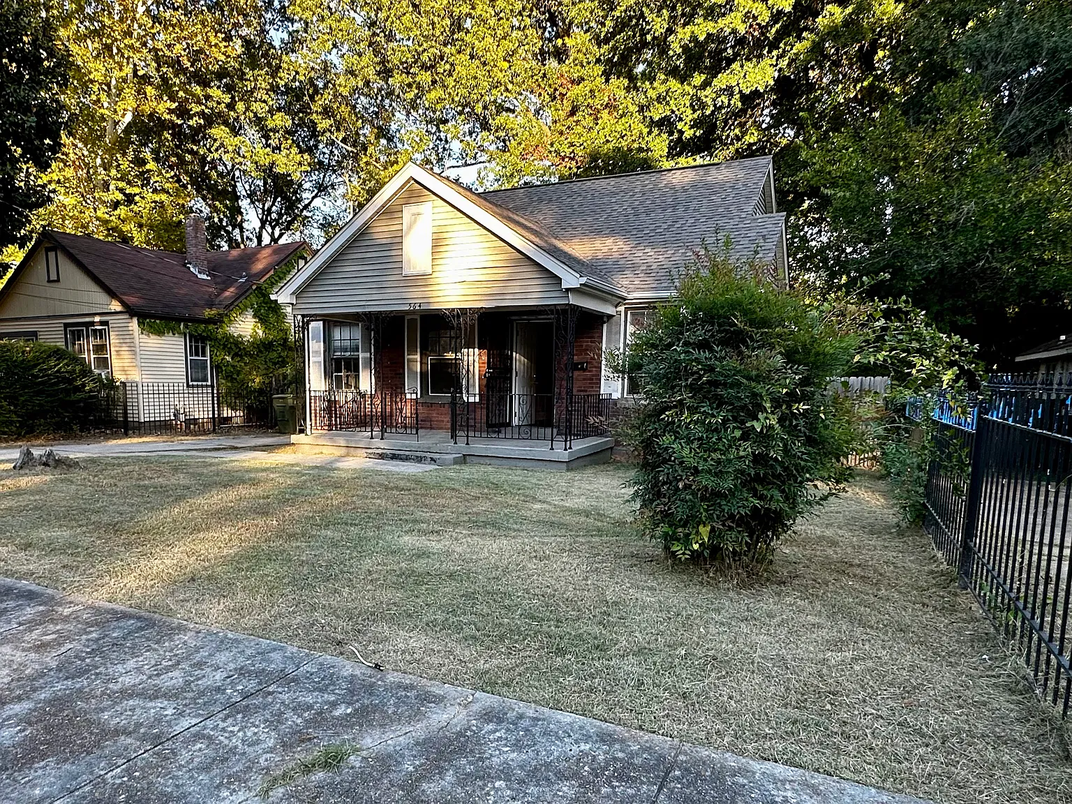2 bed, 1004 sqft, $950 — Photo 1