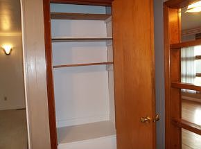 4th image of 182 Dickerson Ln