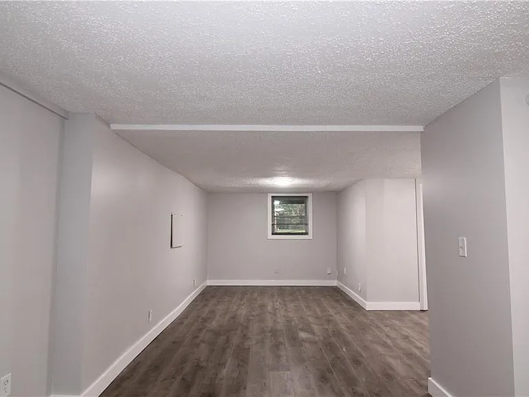 2187 Plantation Ln #B — Photo 10