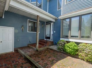 26 Collins Ter, Saratoga Springs, NY 12866