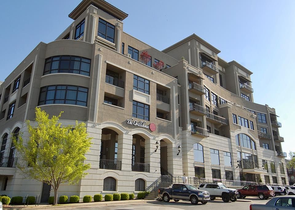 1st image of 401 W Watson St #303