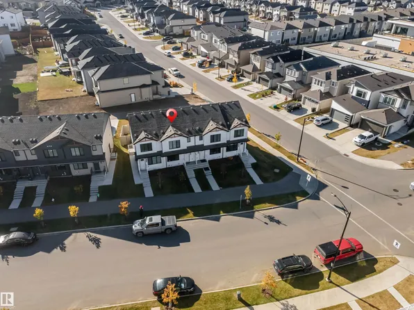1183 Aster Blvd NW, Edmonton, AB T6T 2K8