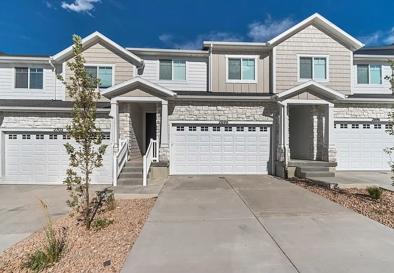 2698 N Blue Dawn Ln — Photo 2