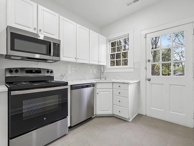 2112 Crescent Ave #4 — Photo 11
