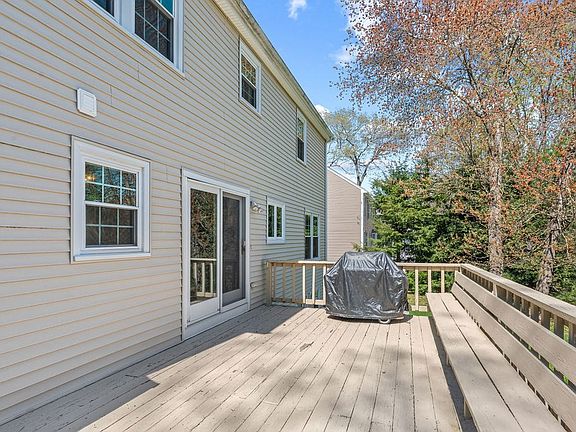 5th image of 151 Cranberry Rd