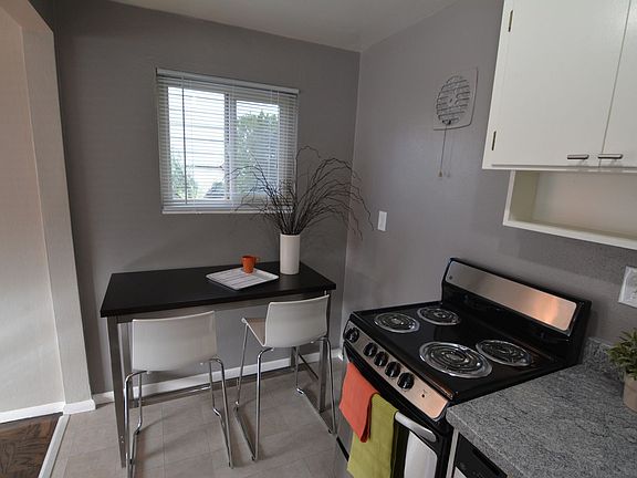 4th image of 1101 10th Ave E APT 206