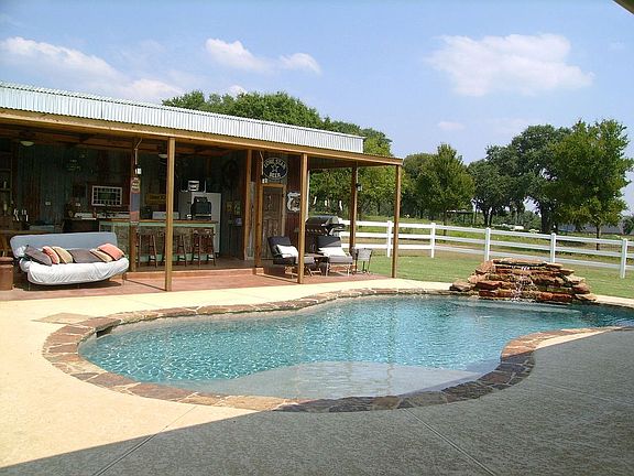 2nd image of 128 Fm 153