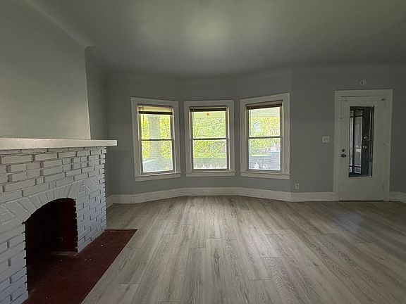 3rd image of 3436 Beechwood Ave