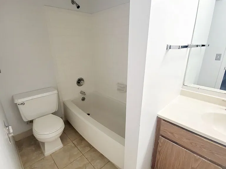 Sugarbush Apartments — Photo 117