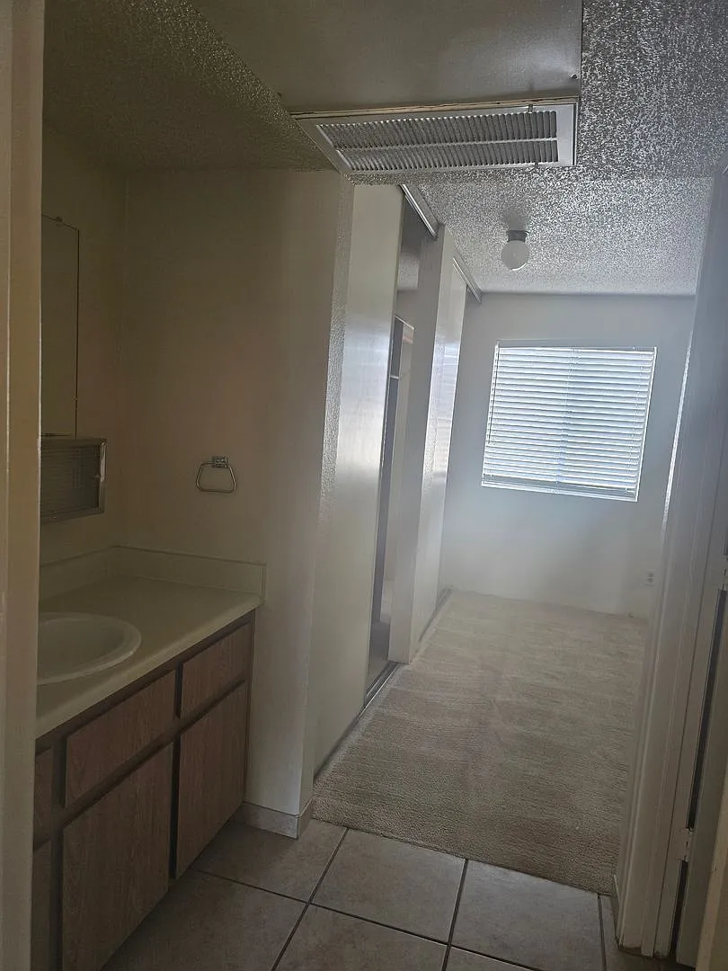 1 bed, 1.0 bath, 625 sqft, $849 — Photo 4