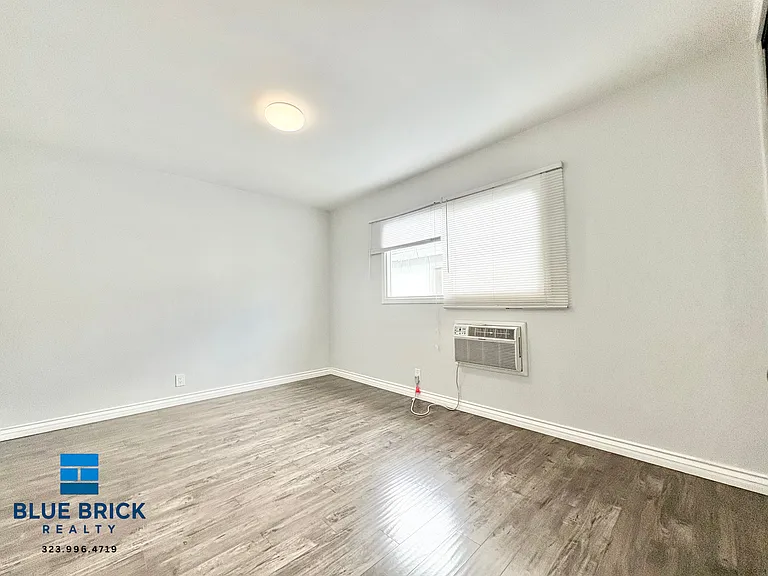 1526 Corinth Ave #9 — Photo 1