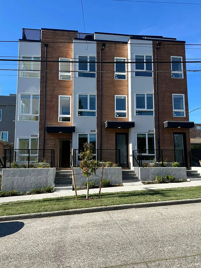 3 bed, 2.5 bath, 1430 sqft, $3,990 — Photo 1