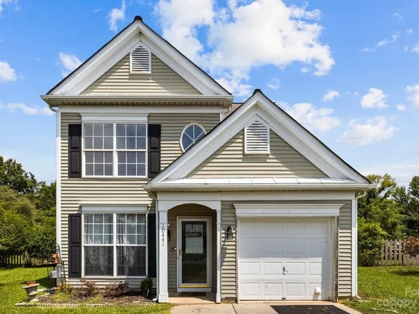 10441 Roundleaf Dr, Charlotte, NC 28213