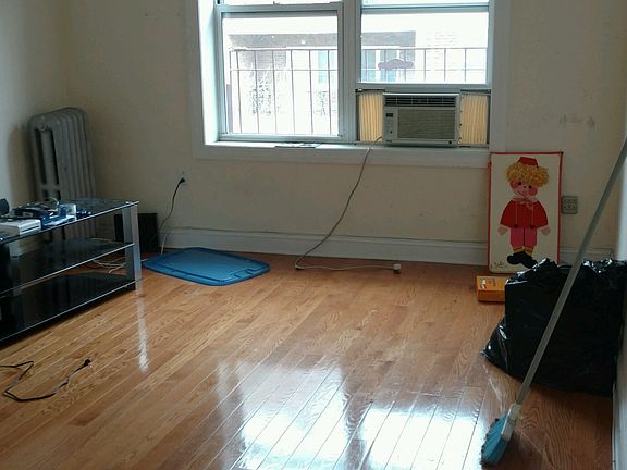 4th image of 36-3 30th Ave #2