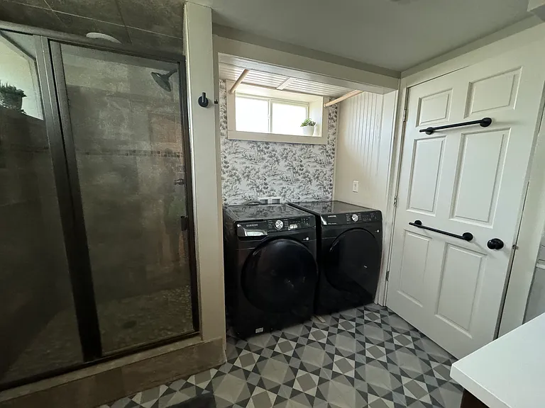 7602 Corby Cir — Photo 21