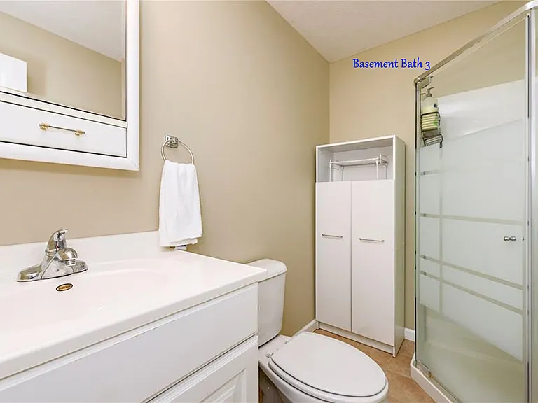 3564 Burlingame Blvd — Photo 32