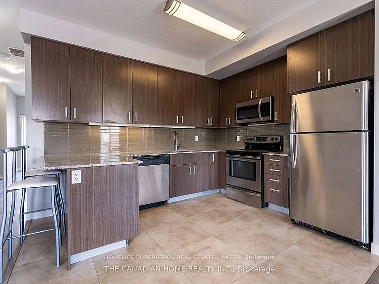 62 Balsam St N #T101 — Photo 2