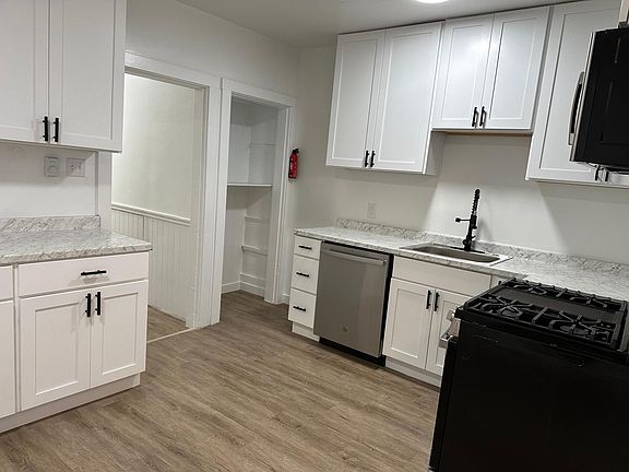 4th image of 24 Ringold St #1