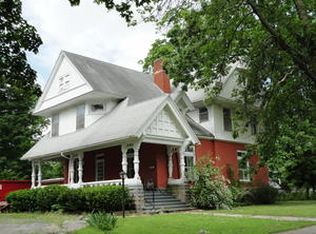 207 W Adams St, Caro, MI 48723