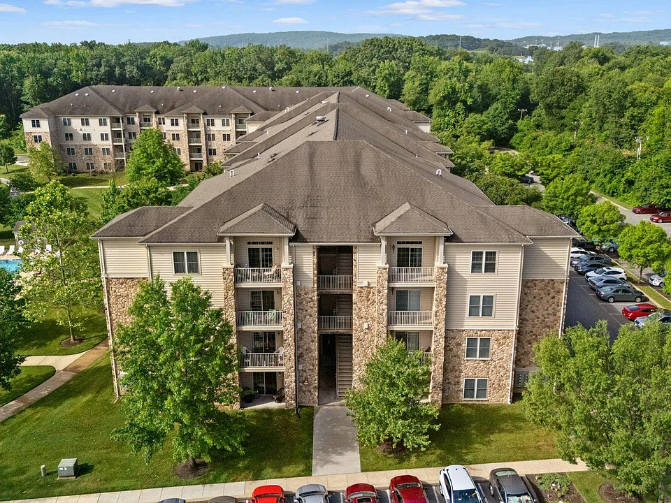 3000 Fountainview Cir #3315