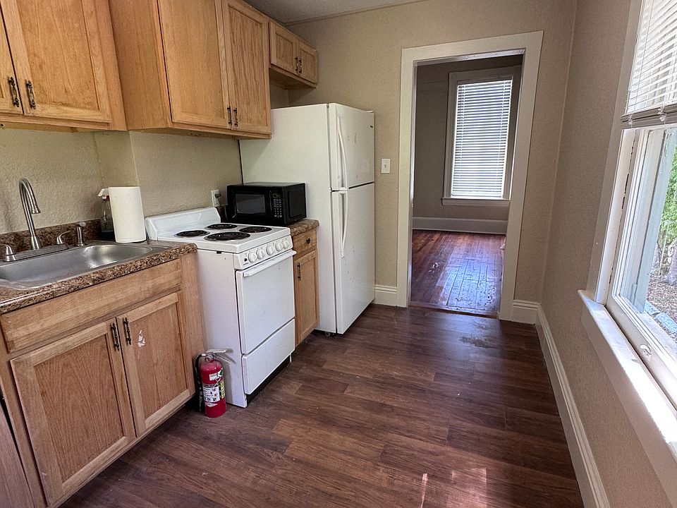 2nd image of 114 NE Tuscawilla Ave #2