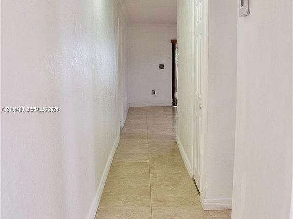 5th image of 75 W 50th St