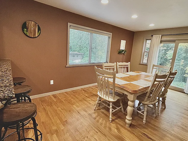 6180 SW Capitol Hwy — Photo 14