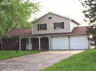 5420 Oaktree Dr, Flint, MI