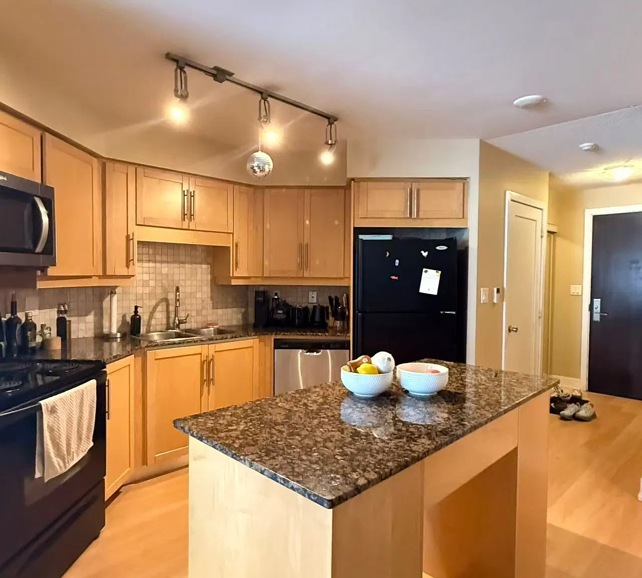 2 bed, $3,350 — Photo 3